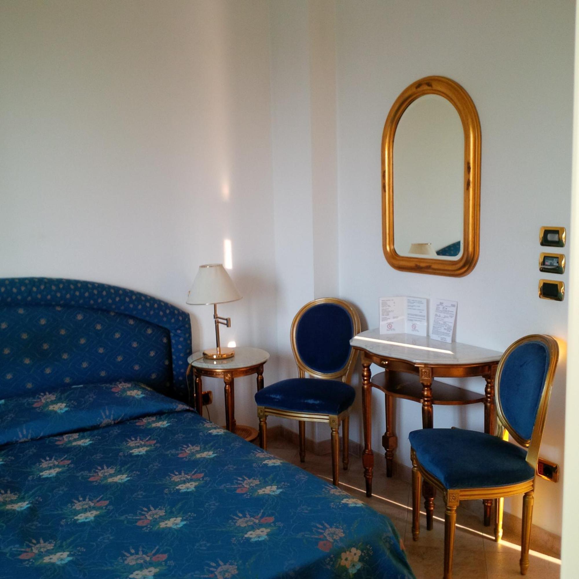 Hotel Da Vito Campagna Lupia Habitación foto